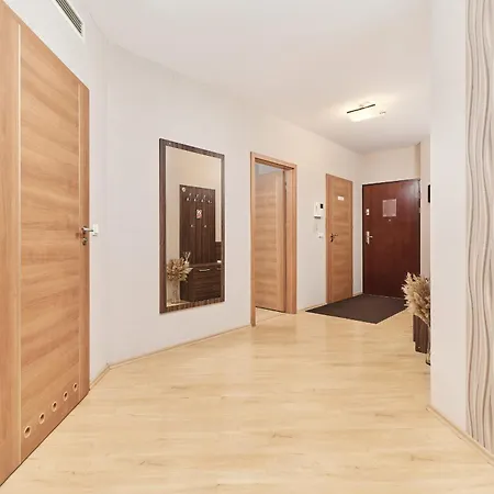 Krawiecka By Renters Apartment Wroclaw