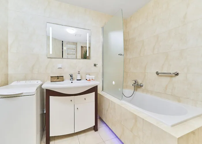 公寓 Krawiecka By Renters